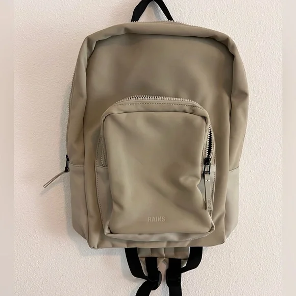 RAINS waterproof gray sage backpack scuba bag